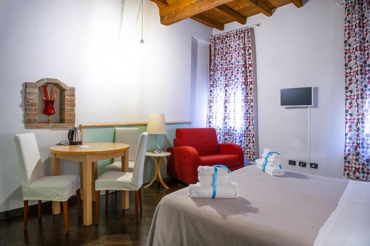 L'Ippogrifo Apartment Ферара Екстериор снимка