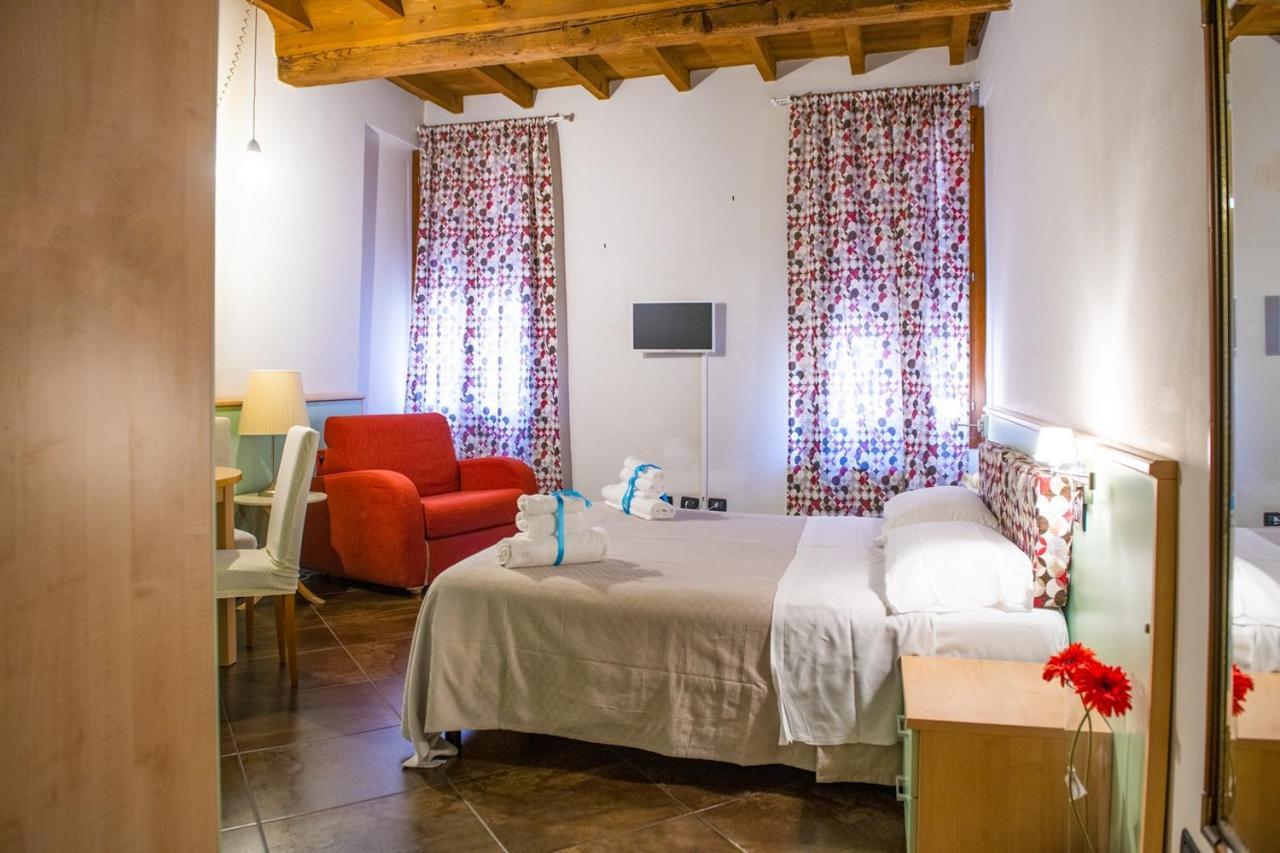 L'Ippogrifo Apartment Ферара Екстериор снимка